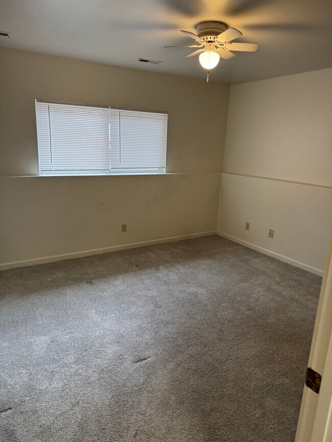 Building Photo - 116 Roosevelt St