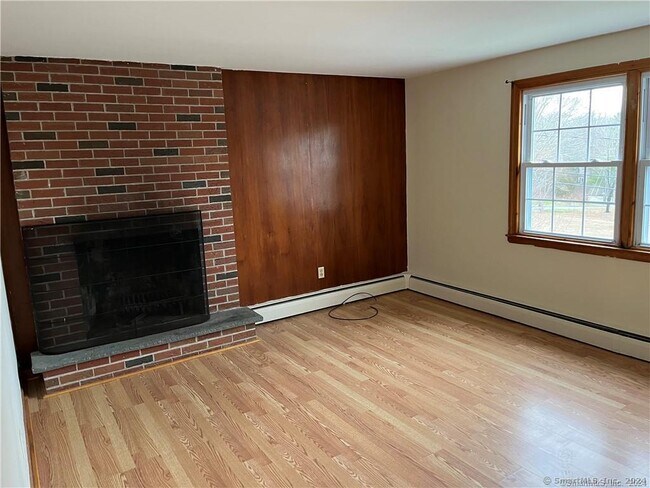 Building Photo - 6 S Edgewood Rd