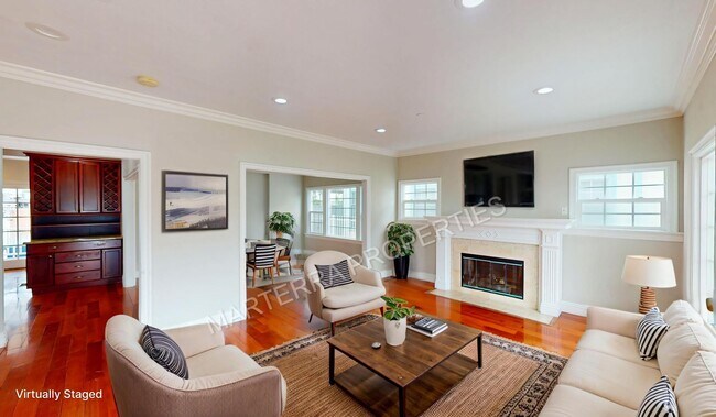 Foto del edificio - Charming 4-Bedroom Home in Wilshire Park H...