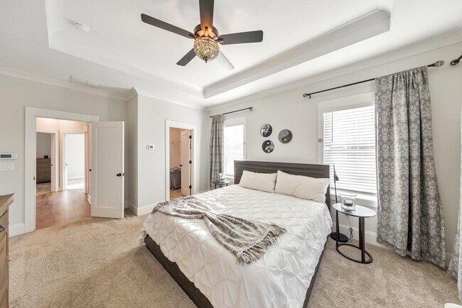 Foto del edificio - 320 Oak Arms Wy