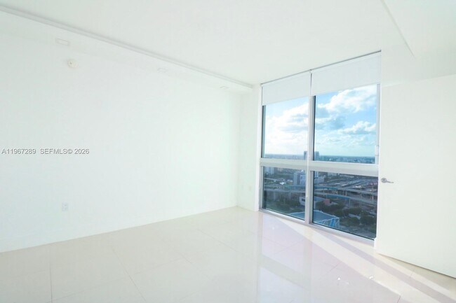 Foto del edificio - 92 SW 3rd St