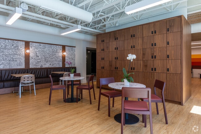Lounge Area - Forum Flats