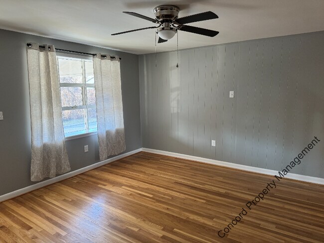 Building Photo - 8555 Morven Rd