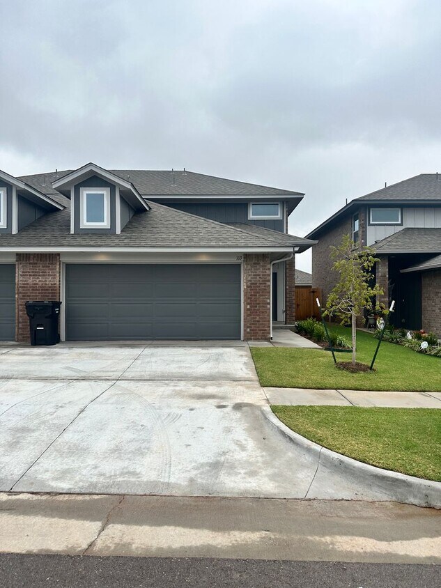 3900 Central Park Dr, Moore, OK 73160 House Rental in Moore, OK