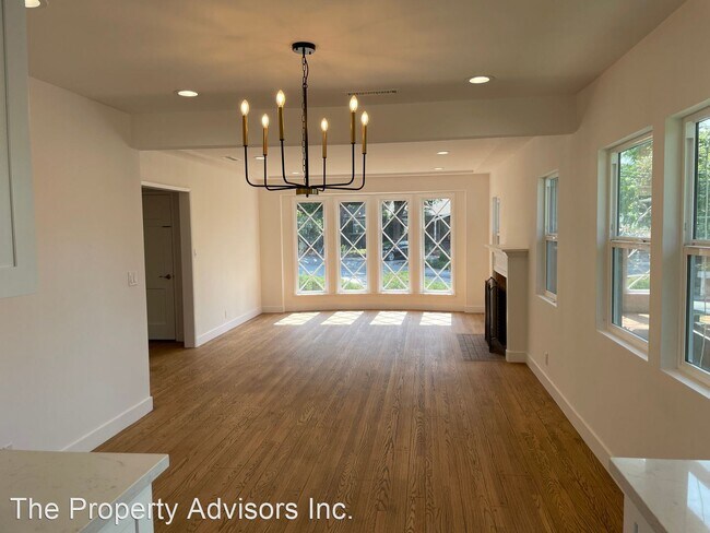 Foto del edificio - 3 br, 2 bath House - 4917 Briggs Ave