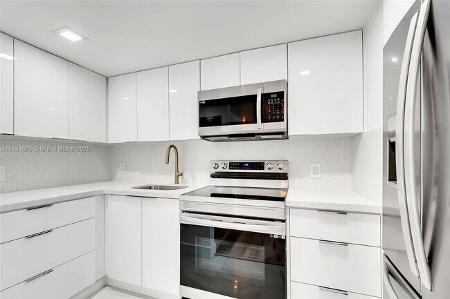 Foto del edificio - 1114 Douglas Rd