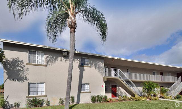 Foto del edificio - Villas at Palm Beach