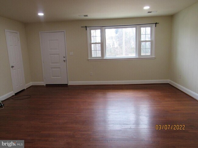 Building Photo - 17839 Batestown Rd