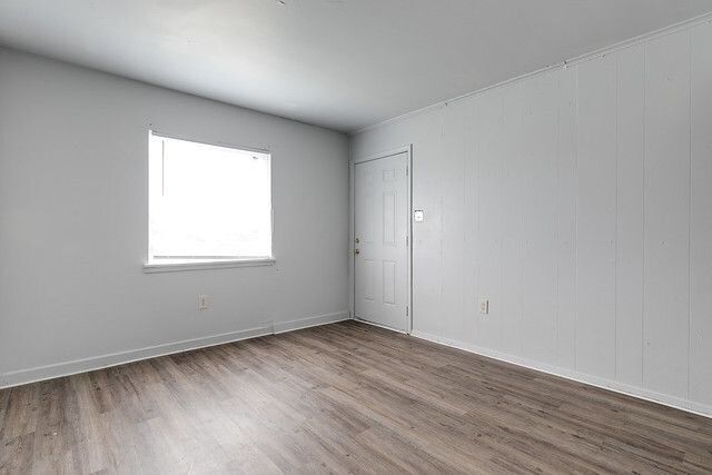 Building Photo - Awesome 2 bedroom 1 bath  Available Now