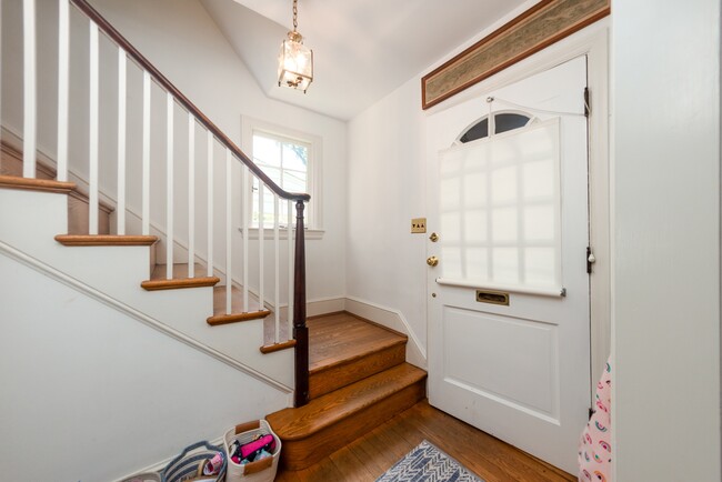 Foto del edificio - 3237 Livingston St NW
