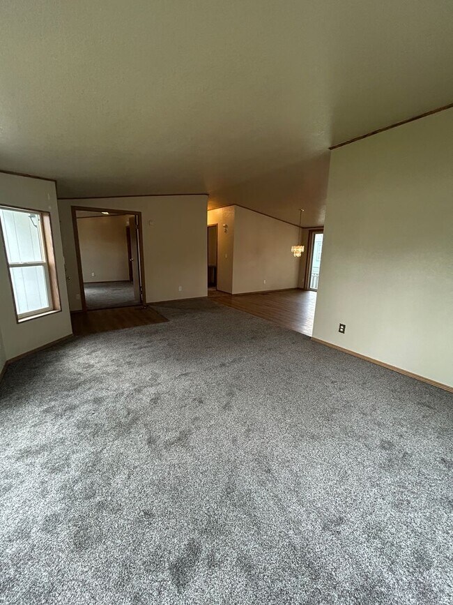 Foto del edificio - Renovated 3-Bedroom, 2-Bedroom Manufactured Home with a Spacious Yard in Hayden