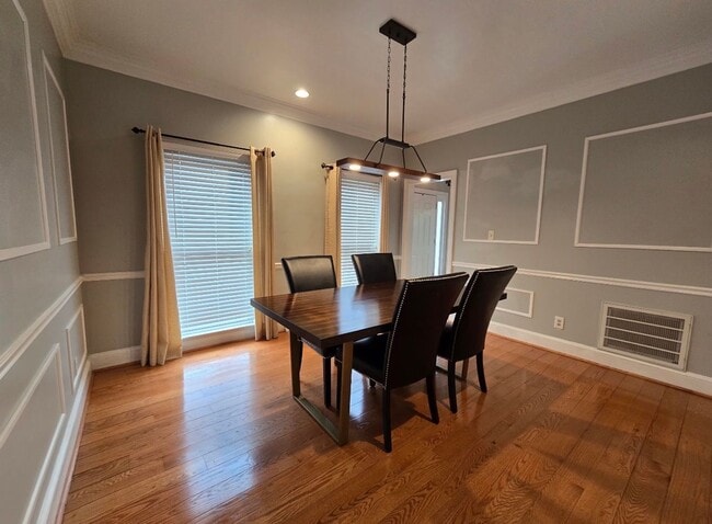 Foto del edificio - 117 E Clinton Dr SW