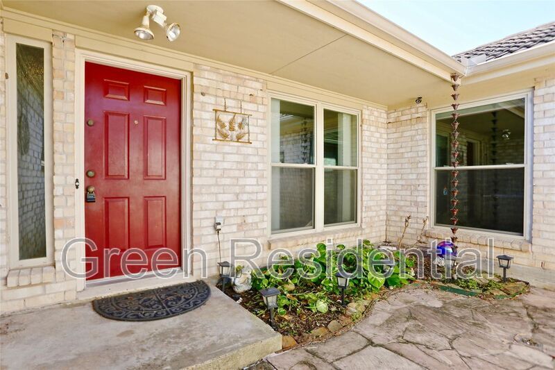 Foto del edificio - 14135 Stokesmount Dr