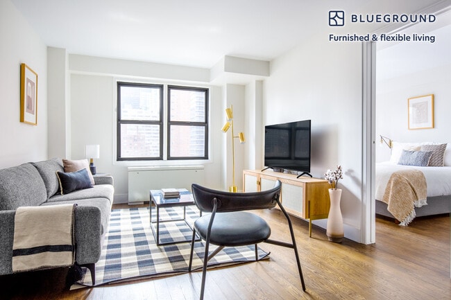 Building Photo - 220 E 63rd St