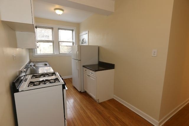 Building Photo - 555 W Aldine Ave