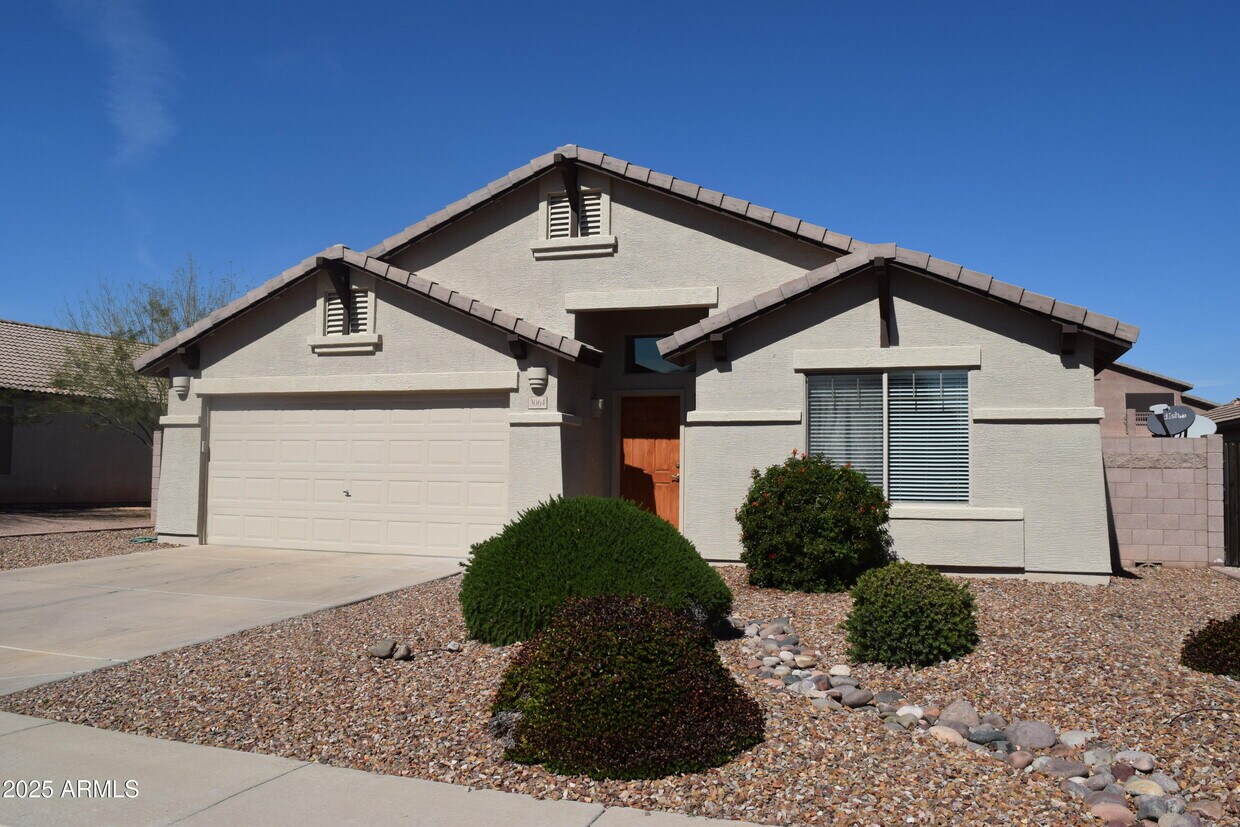 Foto principal - 3064 E Winged Foot Dr