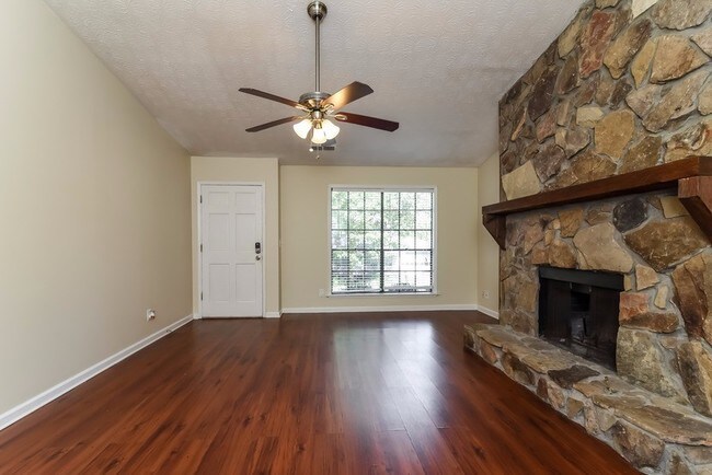 Building Photo - 2547 Sugar Cane Pl