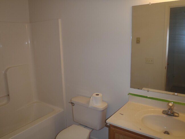 Building Photo - 644 Stonewall Dr