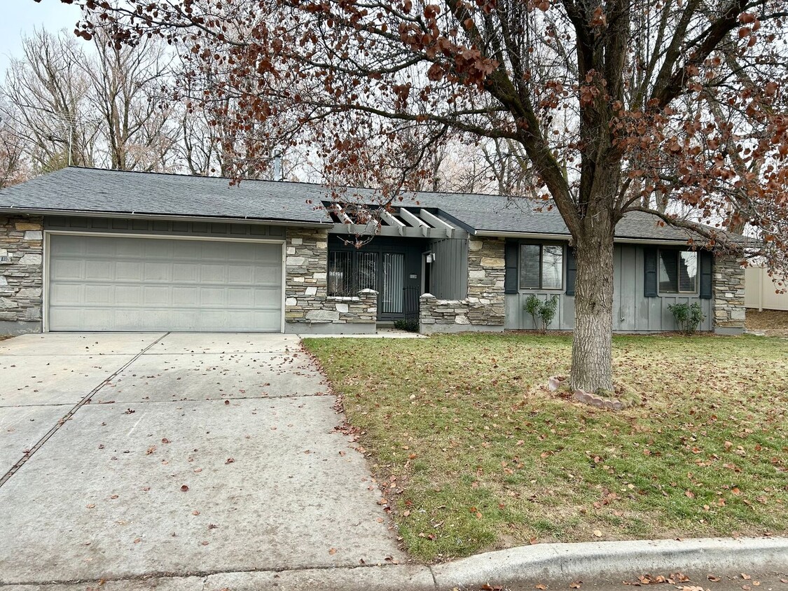 Primary Photo - 5120 Turret~Corner Lot in Northwest Boise ...