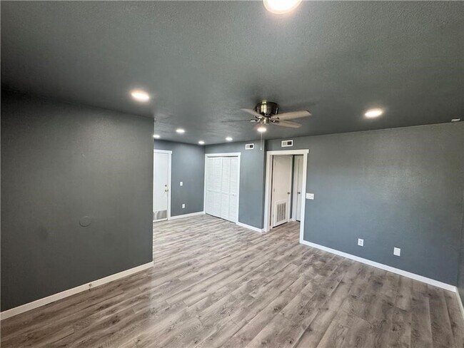 Foto del edificio - 70 N Hunter St