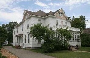 Primary Photo - 320 N 9th St