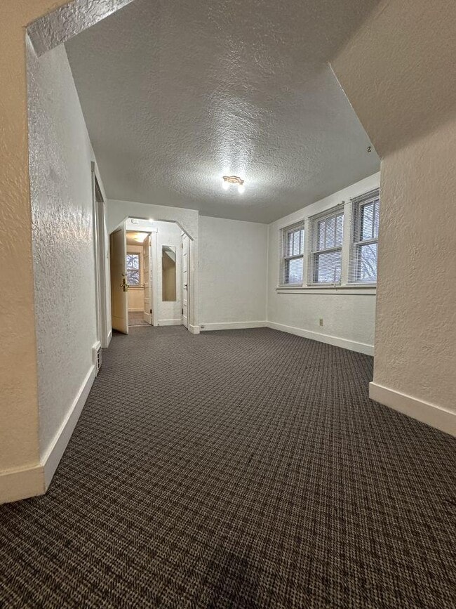 Building Photo - 1 bedroom in Billings MT 59101