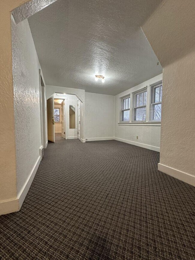 Foto del edificio - 1 bedroom in Billings MT 59101