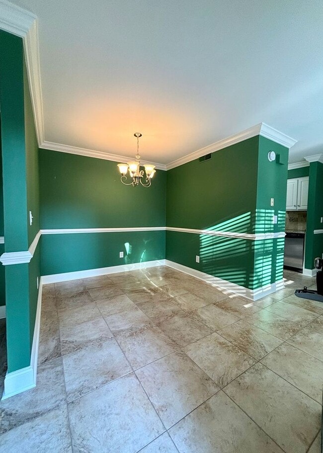 Foto del edificio - Available 1/10. Beautiful 3BR/3 BA Townhome Available in the Heart of Mt Pleasant!