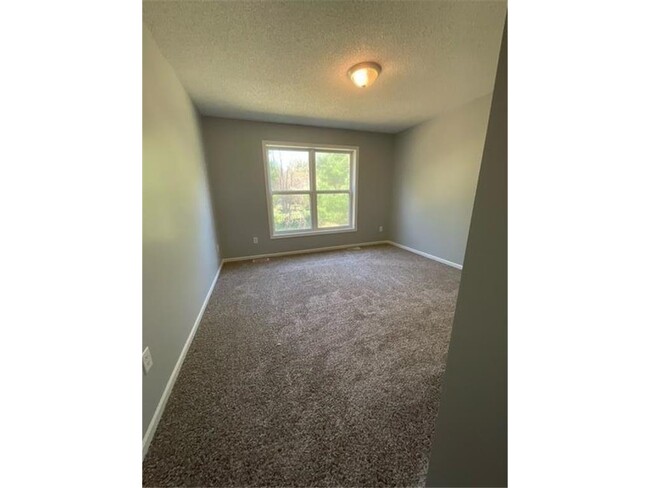 Building Photo - 2117 Vermillion Curve