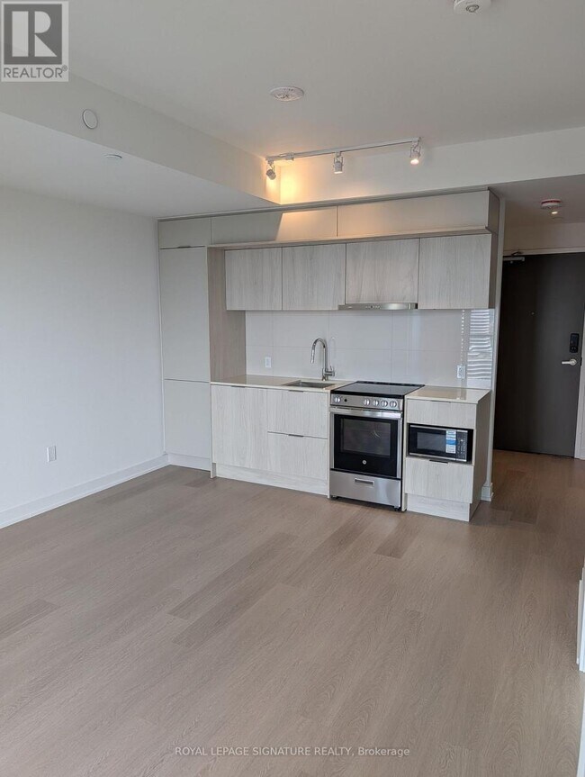 Photo du bâtiment - 448 Burnhamthorpe Rd W