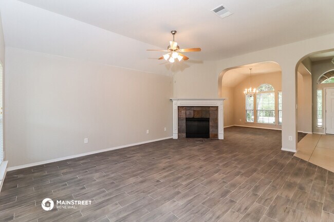 Foto del edificio - 635 Oak Creek Dr