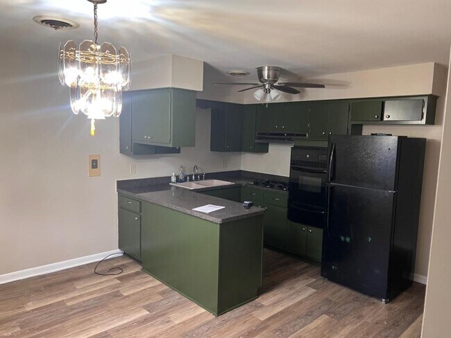 Foto del edificio - 913 Curtis Ave