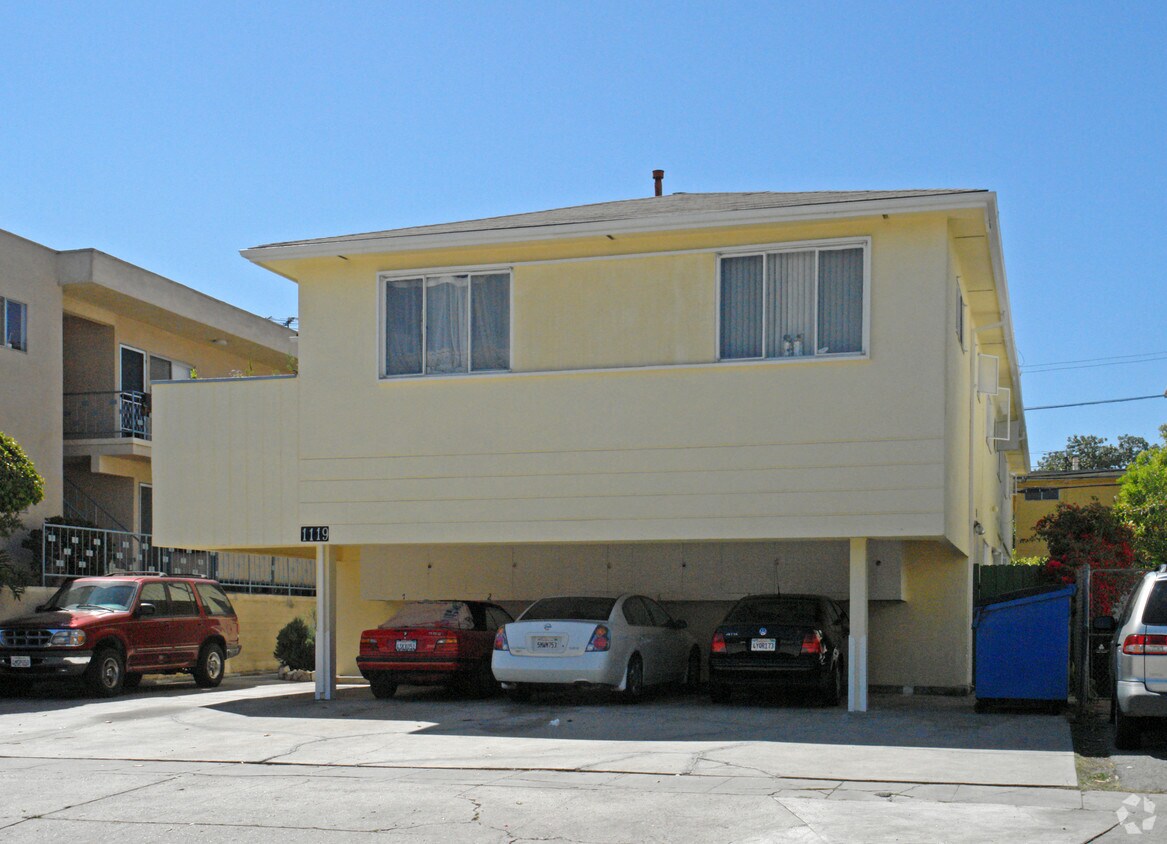 Building Photo - 1119 S Sherbourne Dr