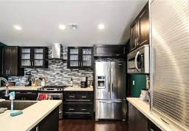 Building Photo - True Beauty! SOLAR