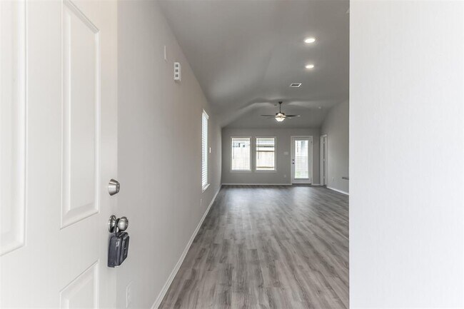 Building Photo - 21418 Holly Heights Rd