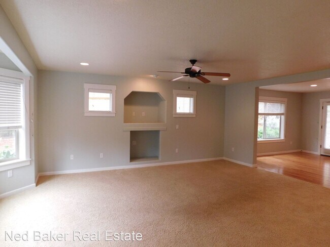 Foto del edificio - 3 br, 2.5 bath House - 1312 Lupin Ln NW