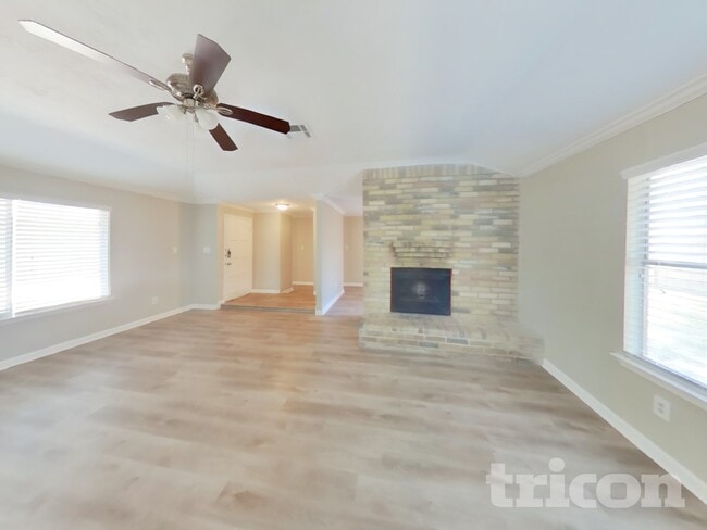 Building Photo - 17526 Jolly Boat Dr