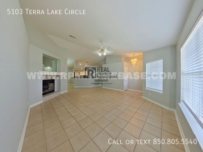 Foto del edificio - 5103 Terra Lake Cir