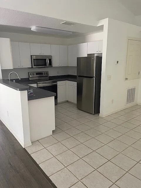 Building Photo - 3100 SW 94th St