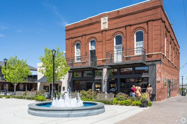 Grab a bite to eat at the restaurants in O'Neal Plaza.