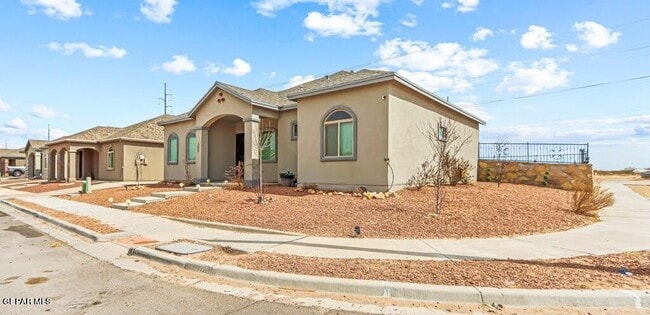 Building Photo - 300 Brud Holland Dr