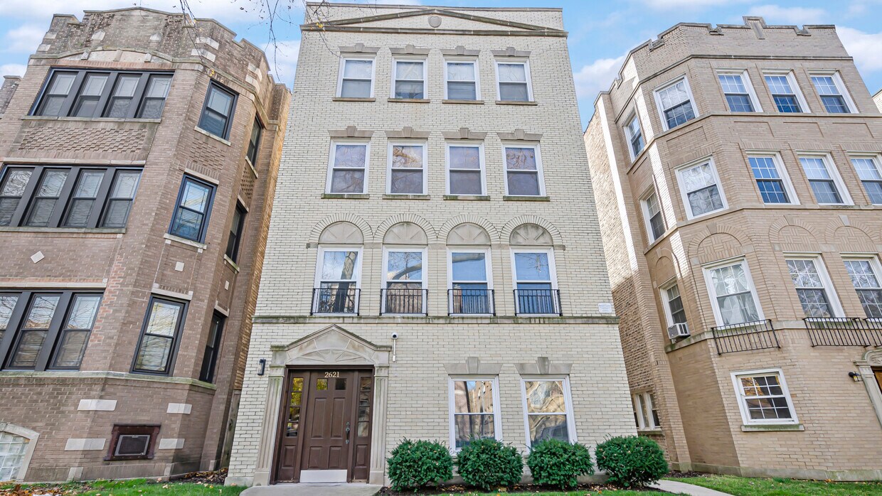 2621 W Greenleaf Ave Unit G, Chicago, IL 60645 Condo for Rent in