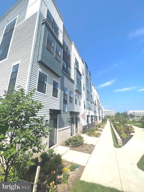 Building Photo - 14431 Gln Mnr Dr