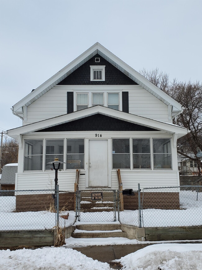 Foto del edificio - 914 N 24th Ave