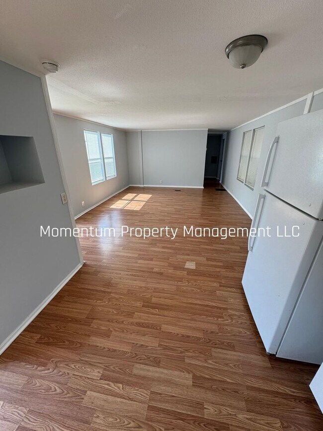 Foto del edificio - 21364 Canal Dr