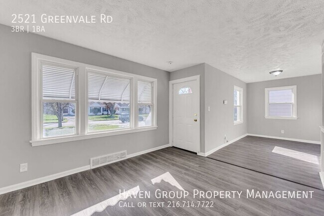 Foto del edificio - 2521 Greenvale Rd