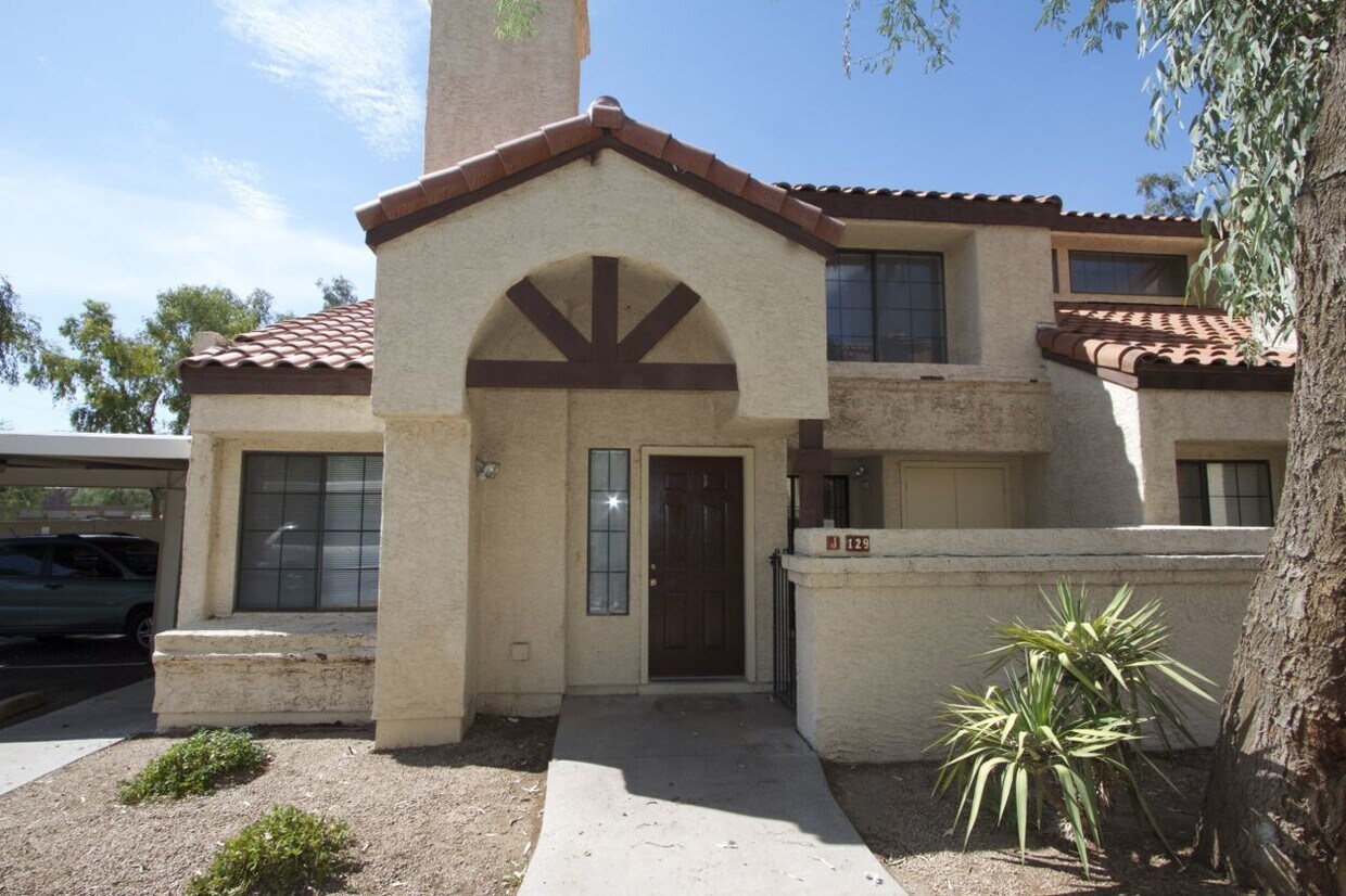819 N College Ave Unit J129, Tempe, AZ 85288 Room for Rent in Tempe