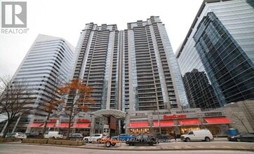 Building Photo - 4978 Yonge St