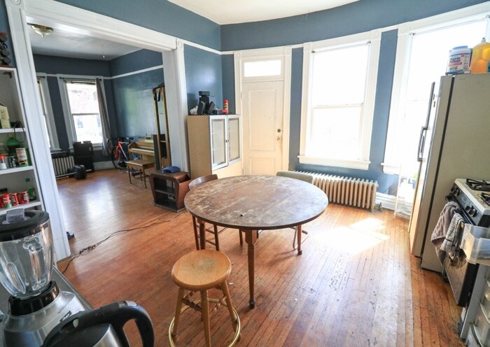 Interior Photo - 46 W 10th St