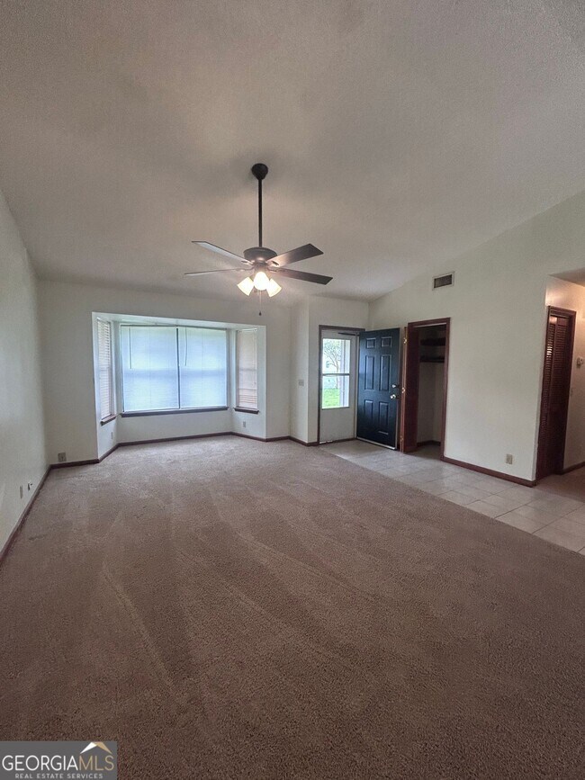 Foto del edificio - 505 Westgate Cir